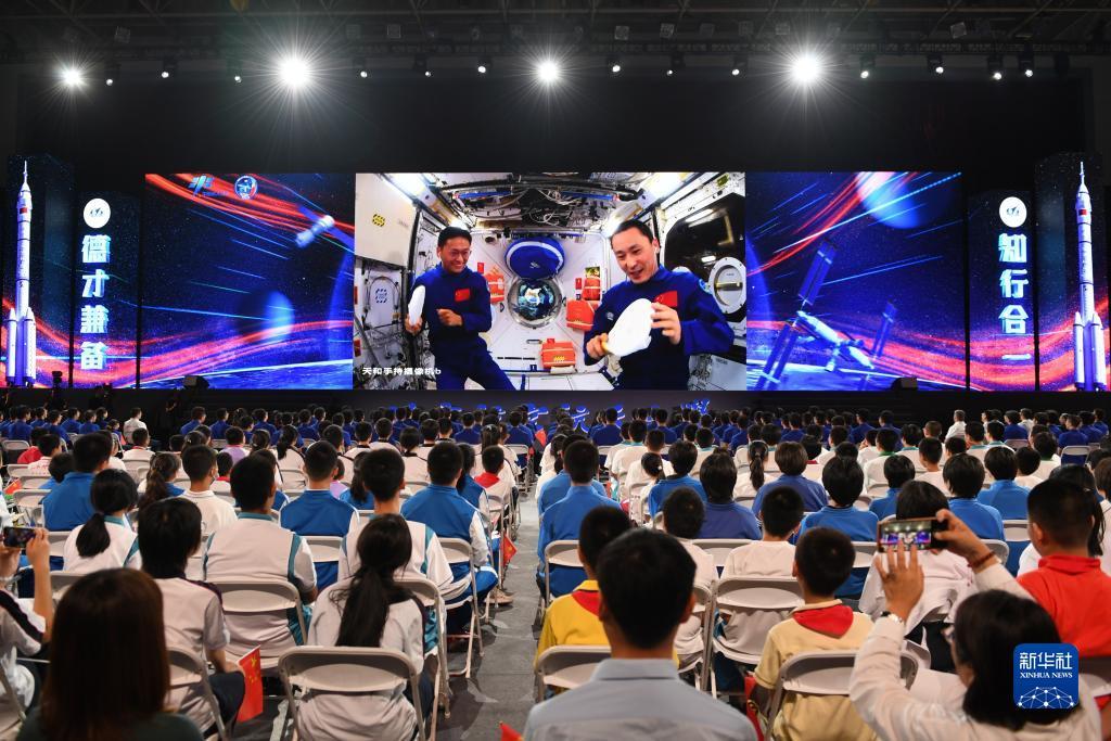 问鼎下载链接